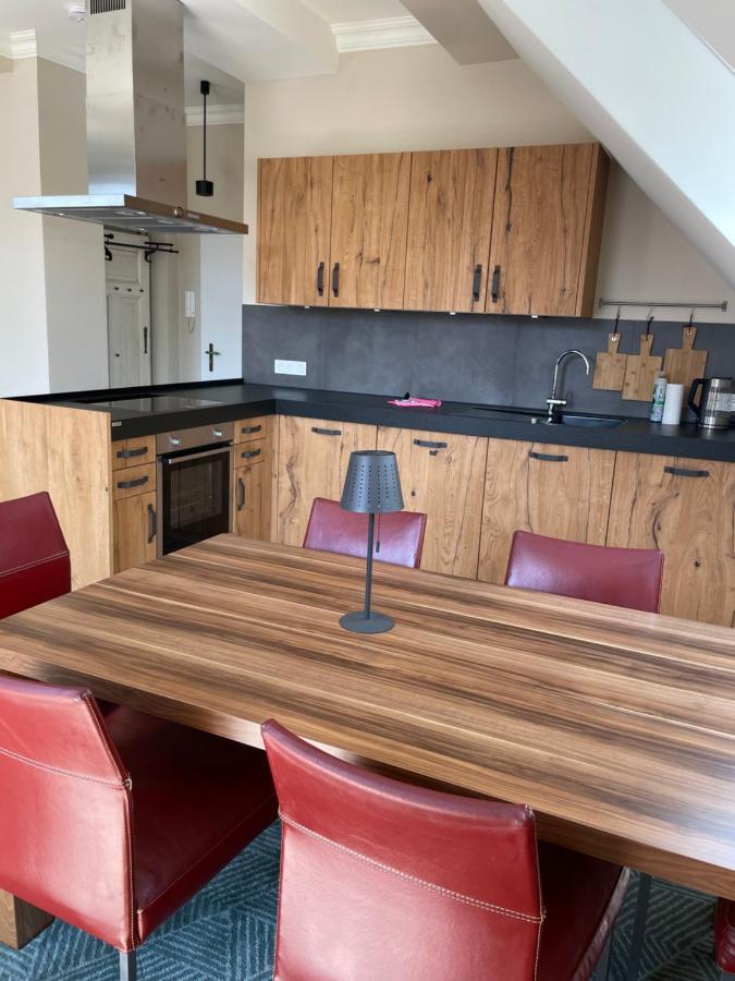 Luxus Lindenhof Apartments Zetel エクステリア 写真