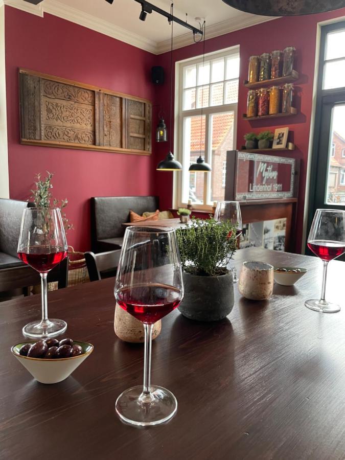 Luxus Lindenhof Apartments Zetel エクステリア 写真